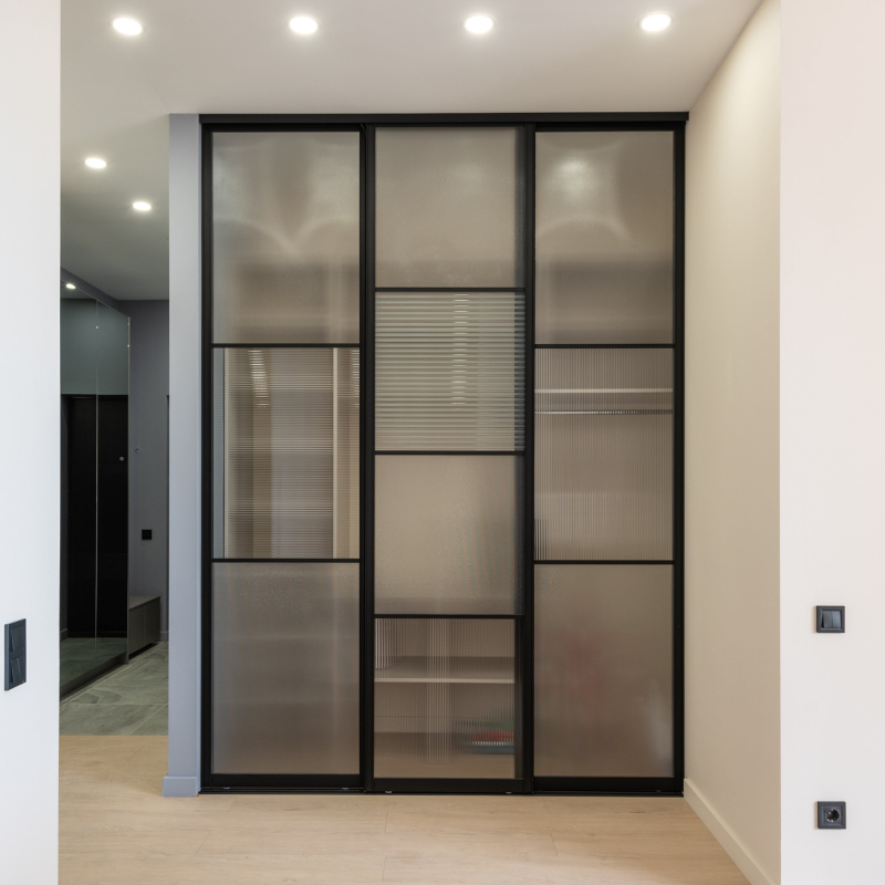 3-Door Wardrobe with Glass Doors